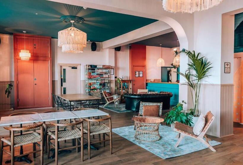 בית מלון כפרי Selina Margate