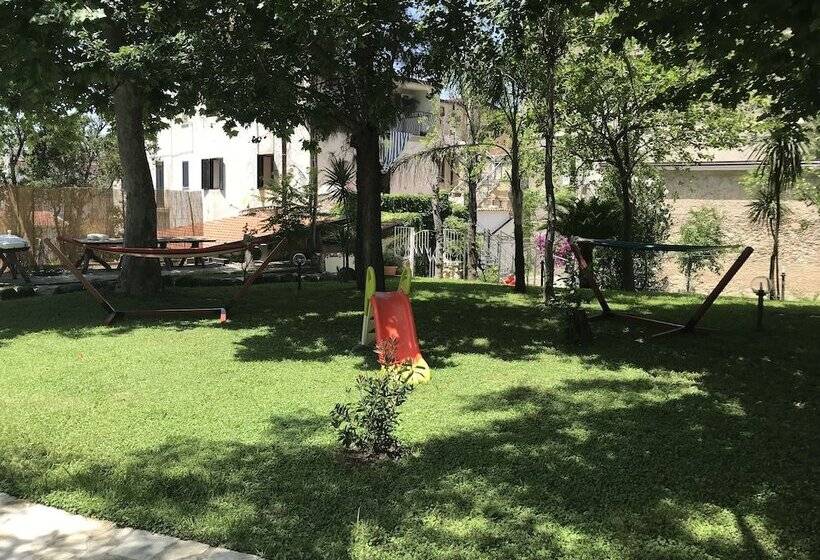 Отель Silica Residence