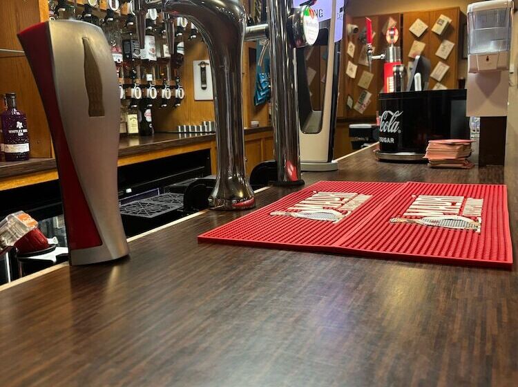 Отель The Lawton