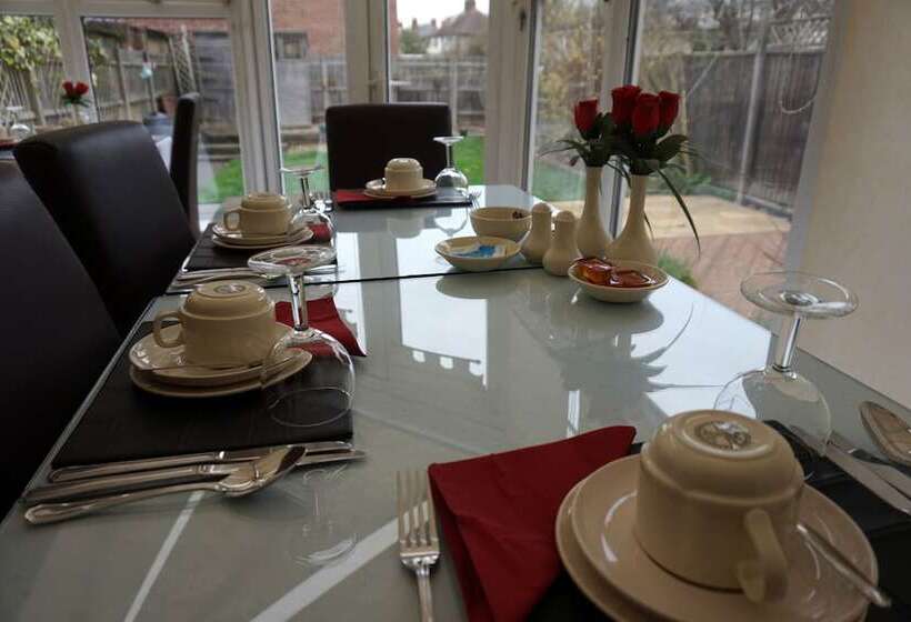 酒店 The Ridings Guest House