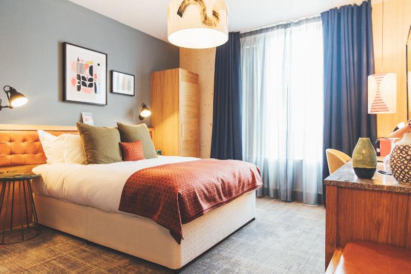 Отель The Royal Foresters