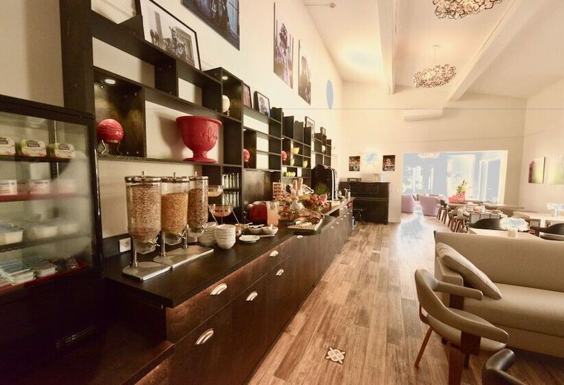 فندق Hôtel Villa Sophia   Adults Only July And August