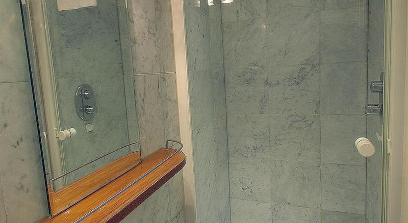 Hyde Park Economy Apartments