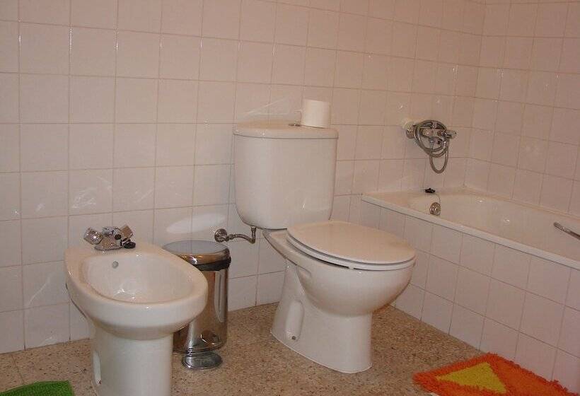 Lisbon Riverview Hostel