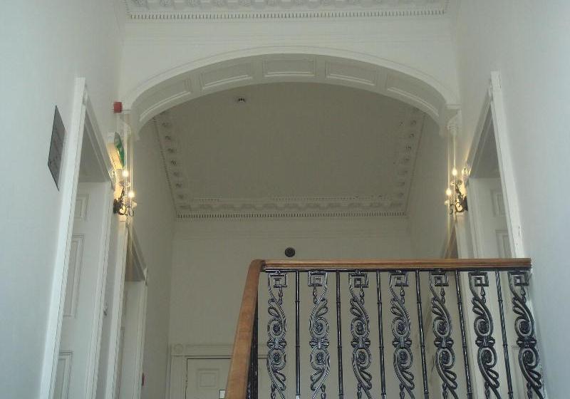 Lomond Airport Hotel