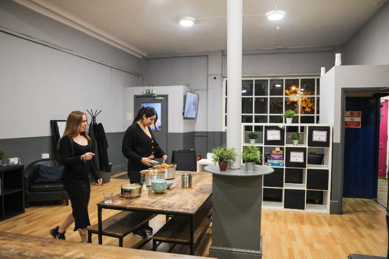 ユースホステル Onefam Waterloo 18 36 Years Old