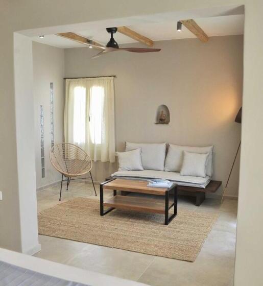 Medusa Beach Resort & Suites