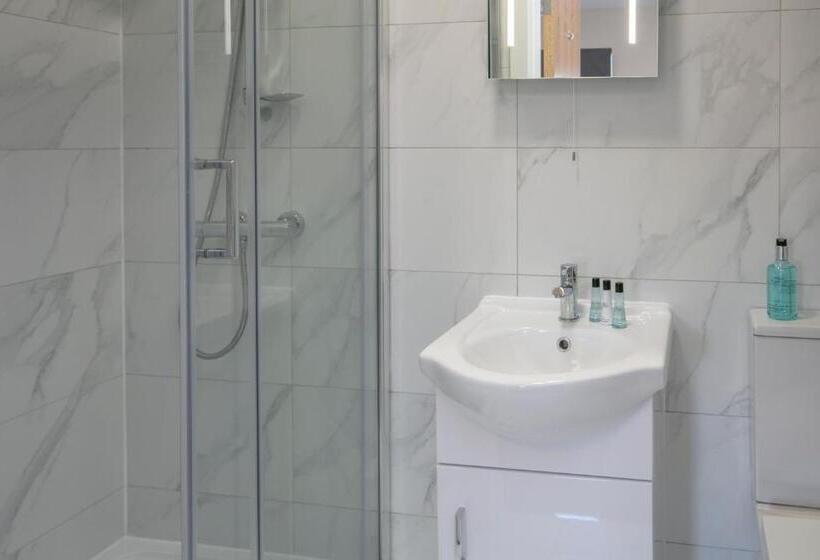 Общежитие Best Western Northfields Ealing