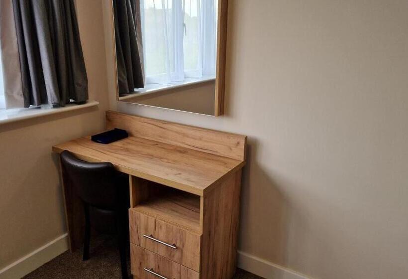 Общежитие Best Western Northfields Ealing