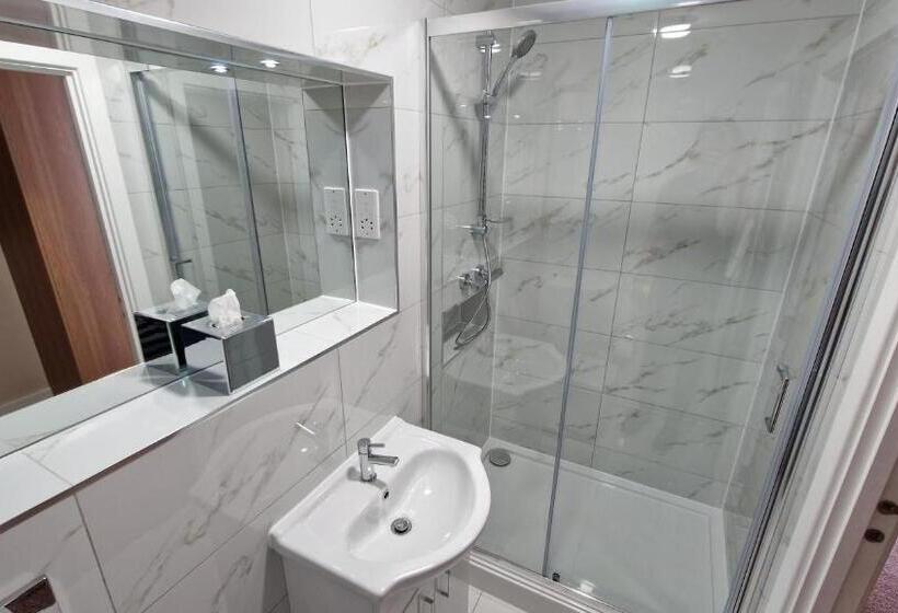 Общежитие Best Western Northfields Ealing