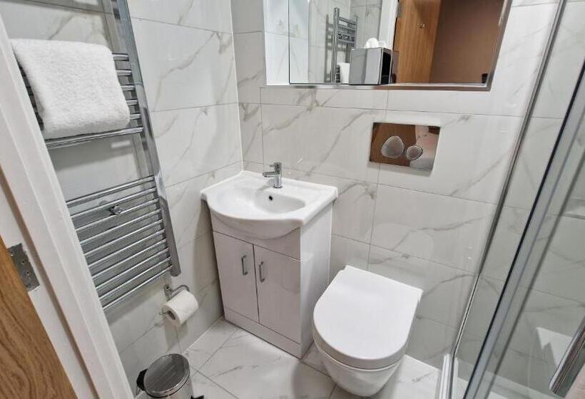 Общежитие Best Western Northfields Ealing