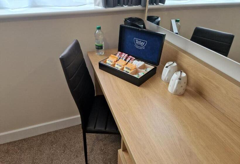 Общежитие Best Western Northfields Ealing