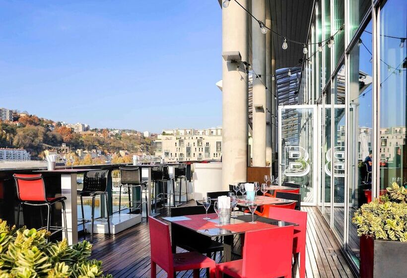 Novotel Lyon Centre Confluence Bord De Saone