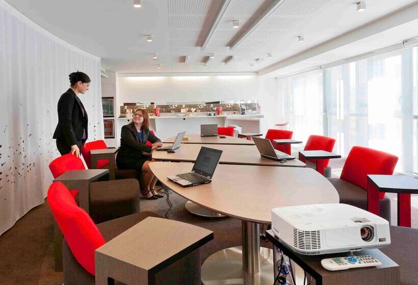 Novotel Lyon Centre Confluence Bord De Saone