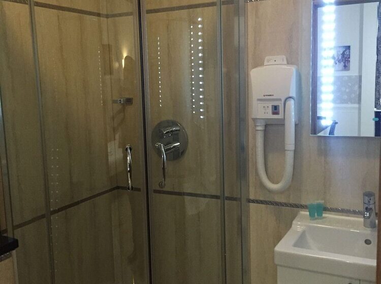 Paddington Apartments