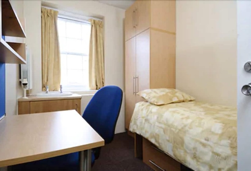 דירת נופש Goldsmiths House   Campus Accommodation   Caters To Women