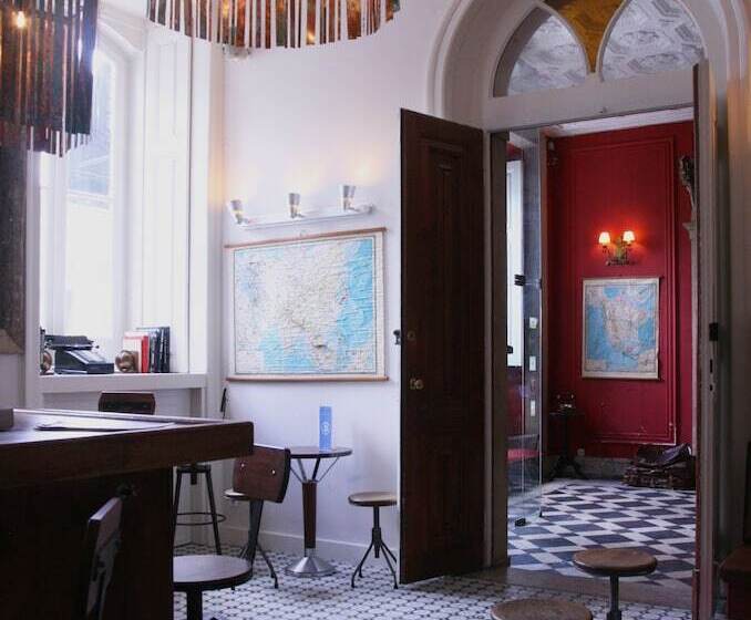 مسافرخانه Independente Príncipe Real