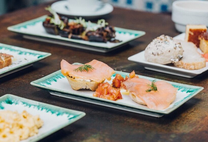 مسافرخانه Independente Príncipe Real