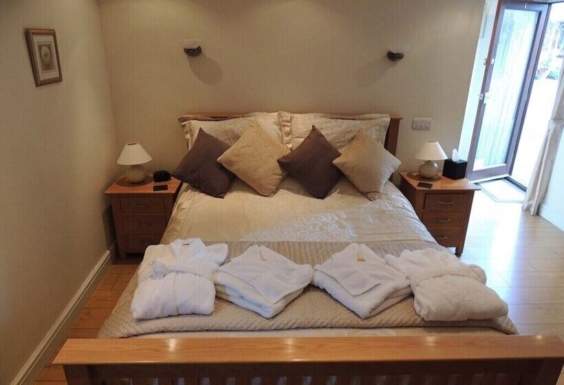 The Manor Coach House