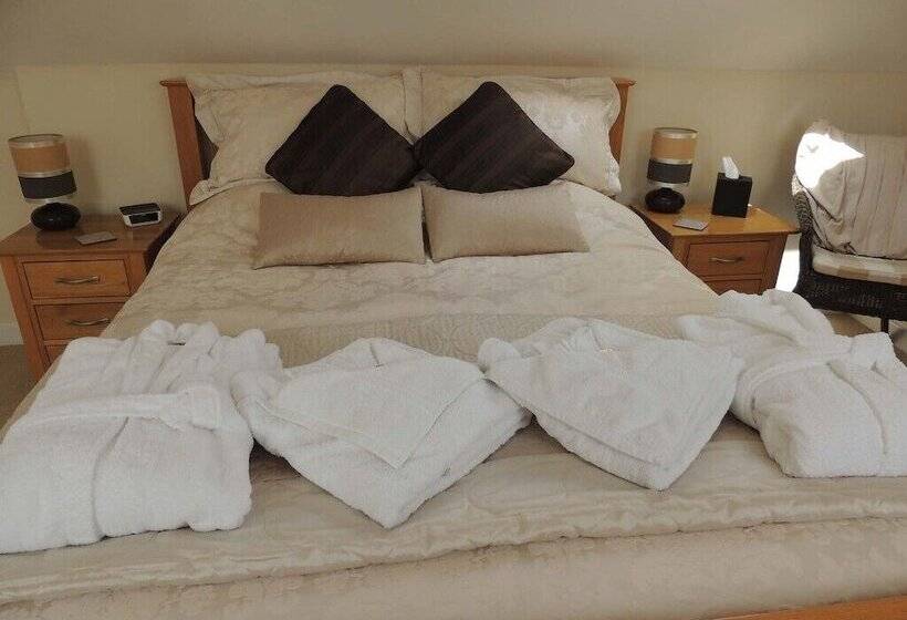 The Manor Coach House