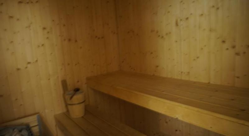 Trevi Palace Luxury Inn