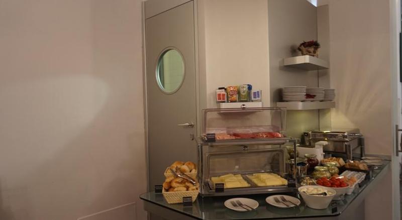 Trevi Palace Luxury Inn