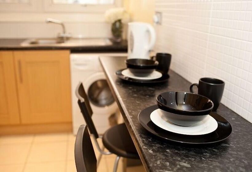 Victoria Centre Apartments In The Victoria Centre Shopping Centre   Nottingham City Centre   24 Hour