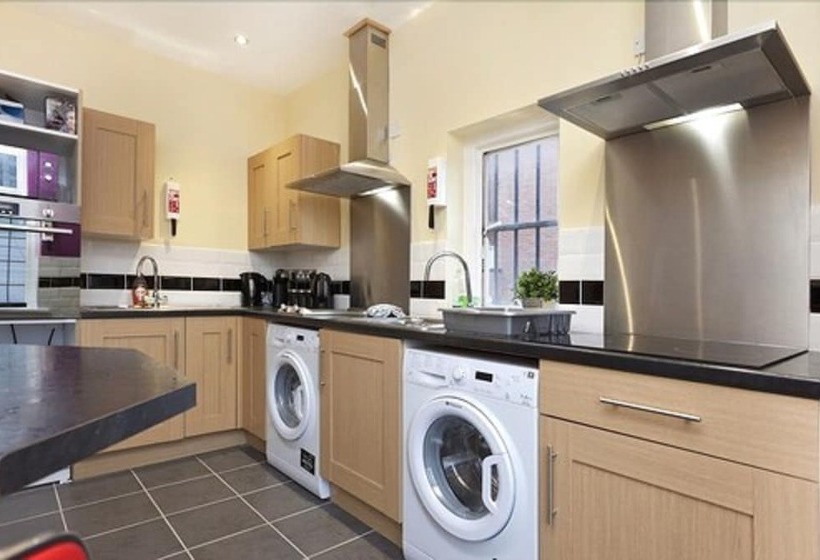 Victoria Centre Apartments In The Victoria Centre Shopping Centre   Nottingham City Centre   24 Hour