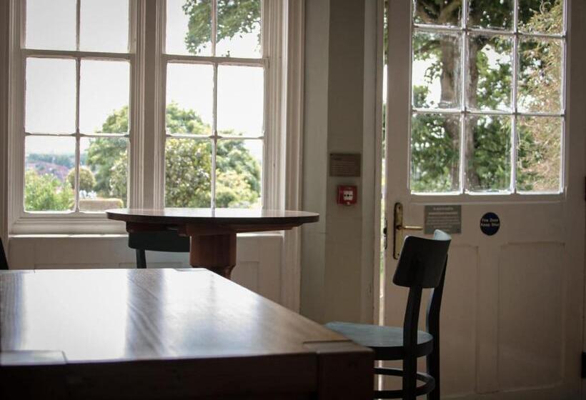 הוסטל Yha Whitby