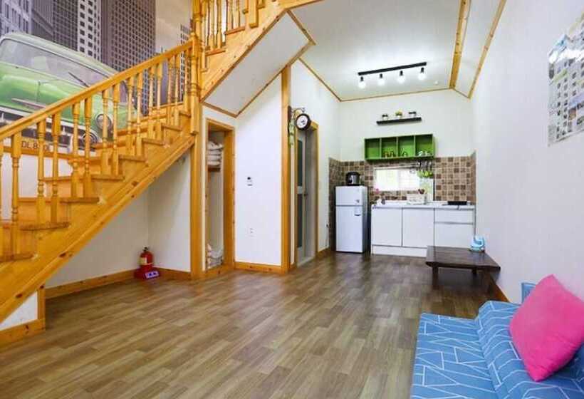 בית מלון כפרי Yeongwol Donggang Castle Pension