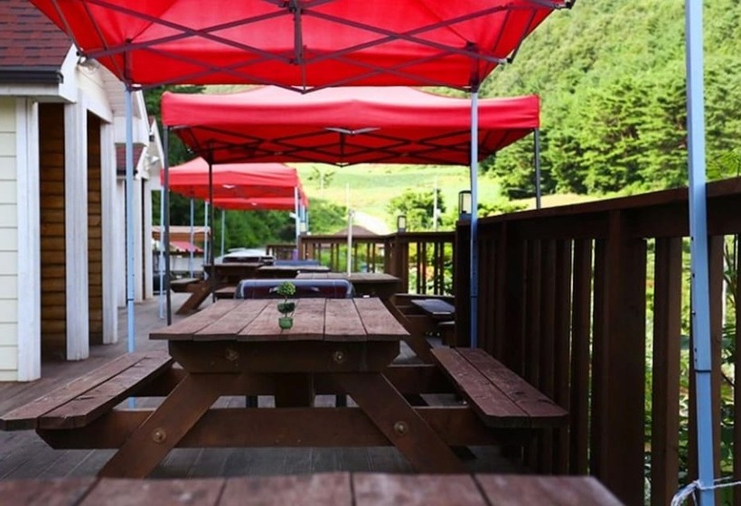 בית מלון כפרי Yeongwol Donggang Castle Pension