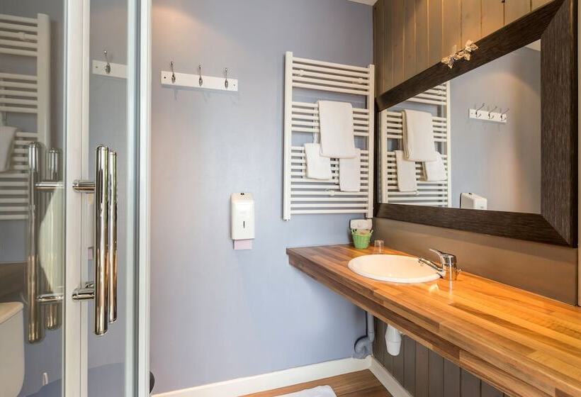 ホテル Logis Hôtel De L Avenue