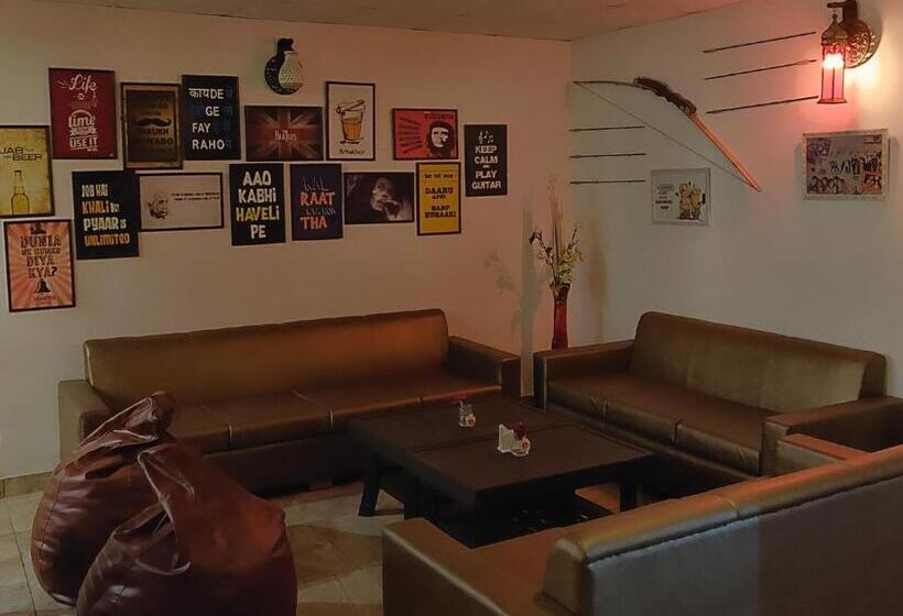 Mist N Meadows Resort