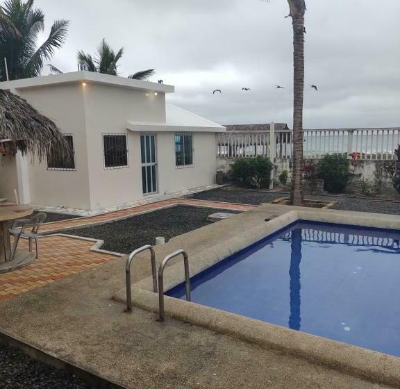 بنسيون Hostal Cabañas Vistamar