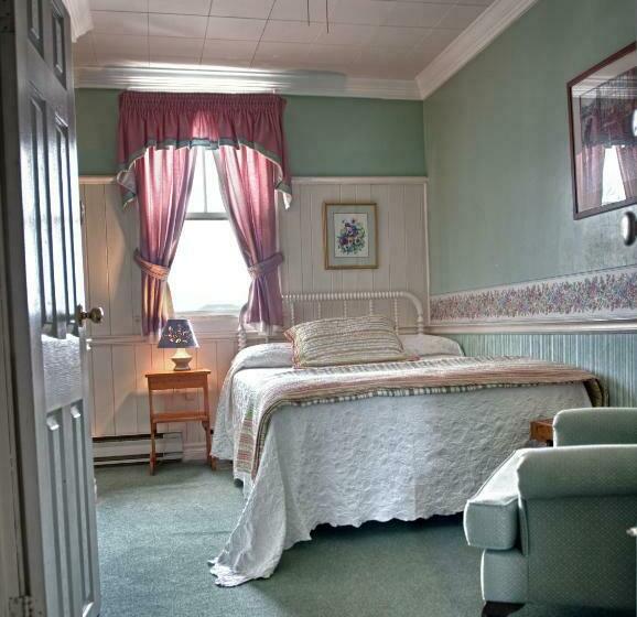 Telegraph House Motel