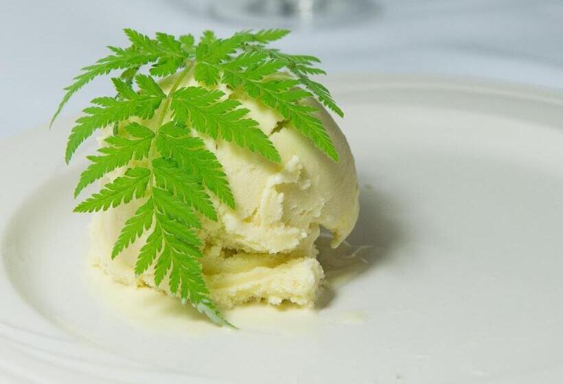 Telegraph House Motel