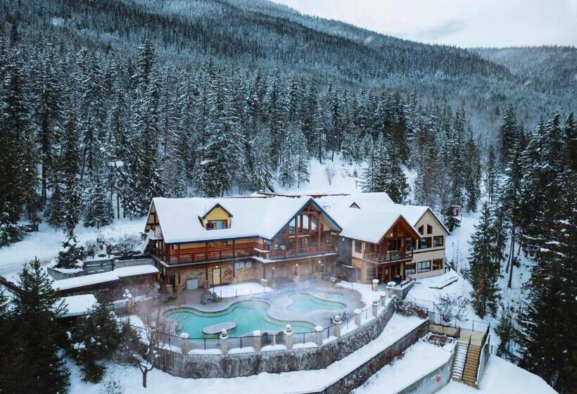 Halcyon Hot Springs Resort