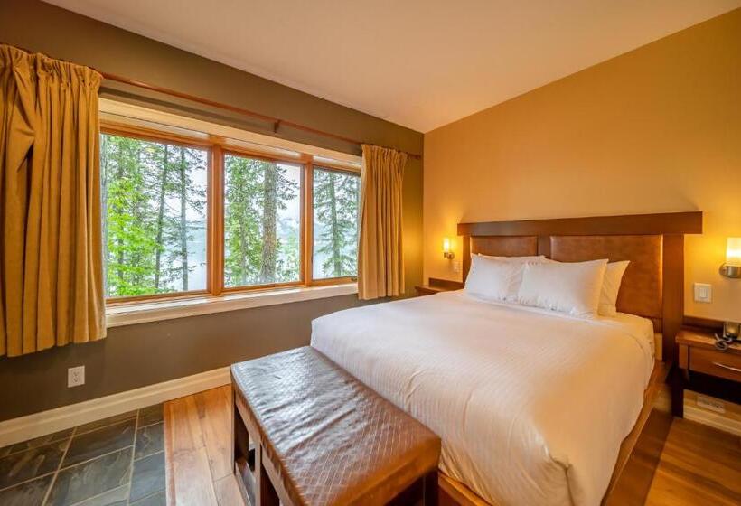 Halcyon Hot Springs Resort