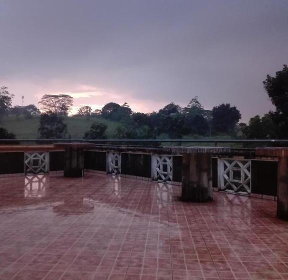 פנסיון Lanka Peter S House