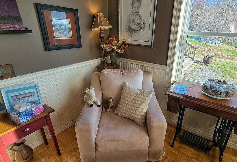 Seaweed And Sod Farm Bed & Breakfast