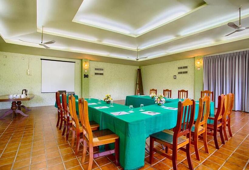 فندق Garza Canela