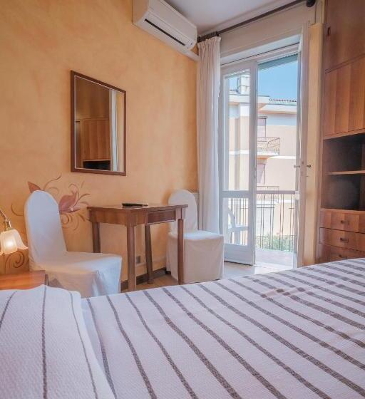 ホテル Villa Angela Olympic Garda Lake