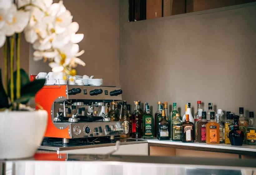 ホテル Villa Angela Olympic Garda Lake