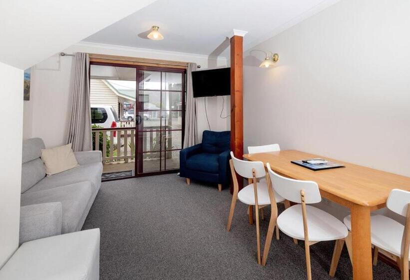 Kitty S Cottages   Managed By Big4 Strahan Holiday Retreat