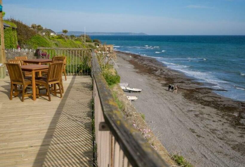 فندق صغير Inn On The Shore