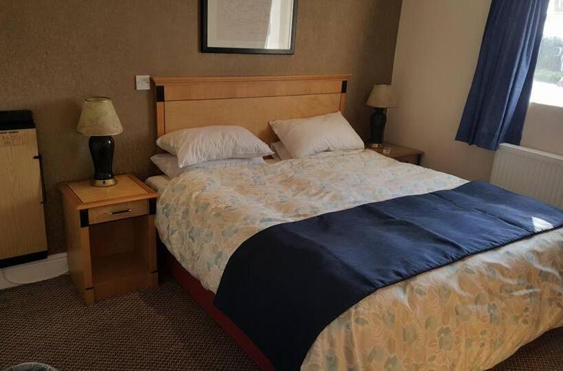 فندق صغير The Plough Inn