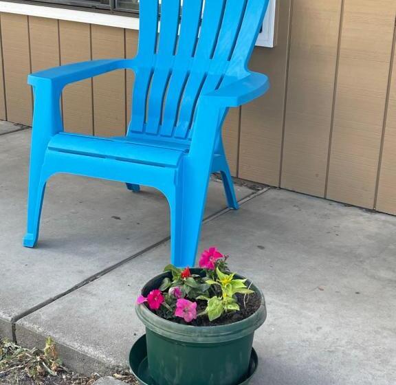 Kootenai Valley Motel