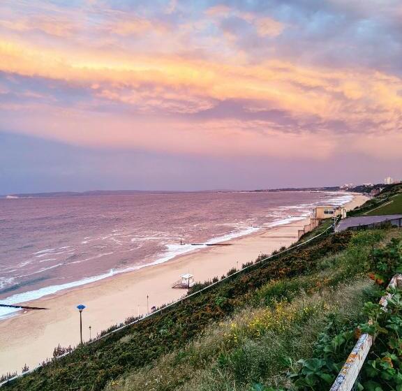 مبيت وإفطار Alexander Lodge