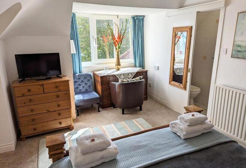 مبيت وإفطار Alexander Lodge