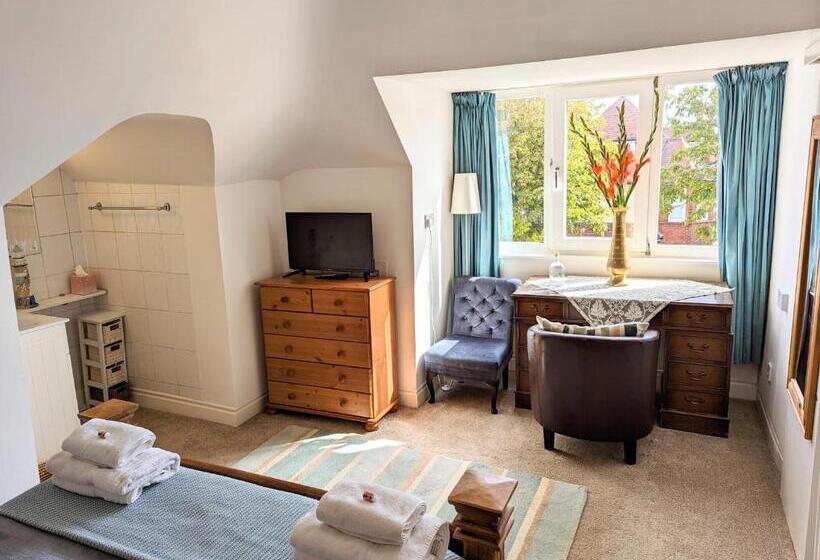 مبيت وإفطار Alexander Lodge